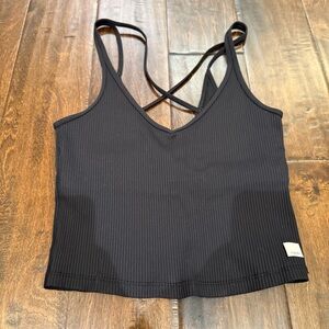 Vuori Ribbed Criss Cross Cropped Tank size Small Black Activewear Loungewear